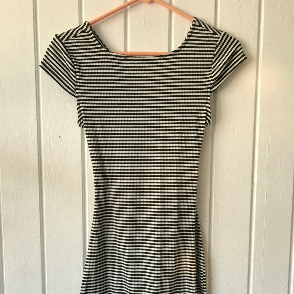 Complimenting Body Dress